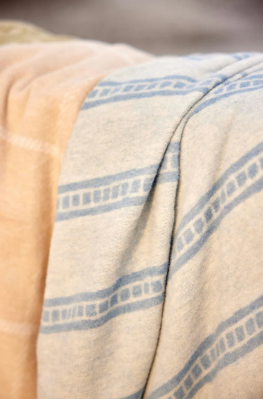 The Lightweight Tile Stripe Blanket
