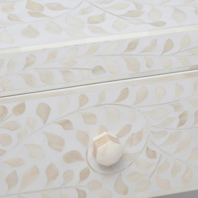 Lexi 18" Nightstand, Natural Bone + White Resin