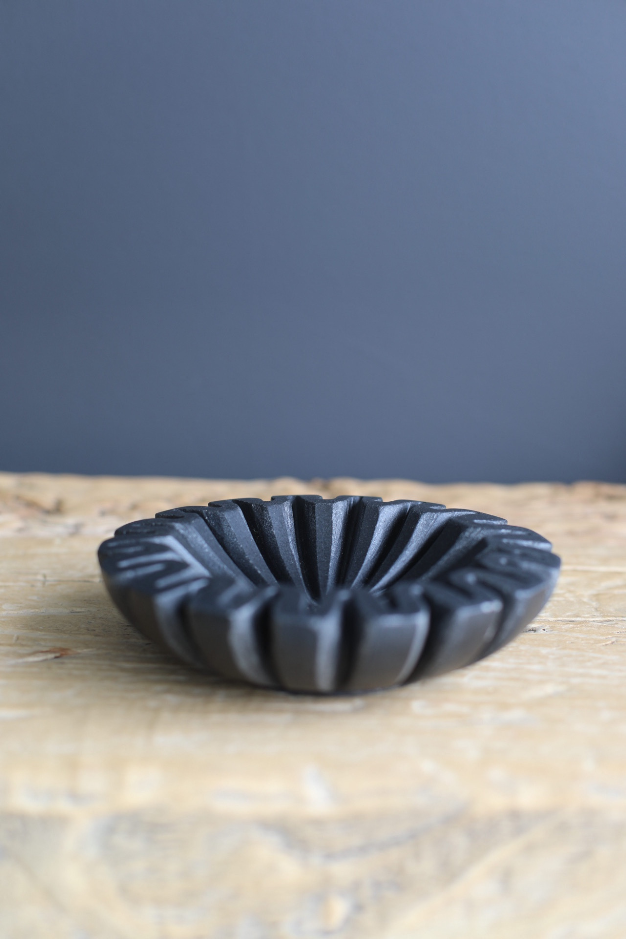 Marble Fluted Scalloped Bowl Black
