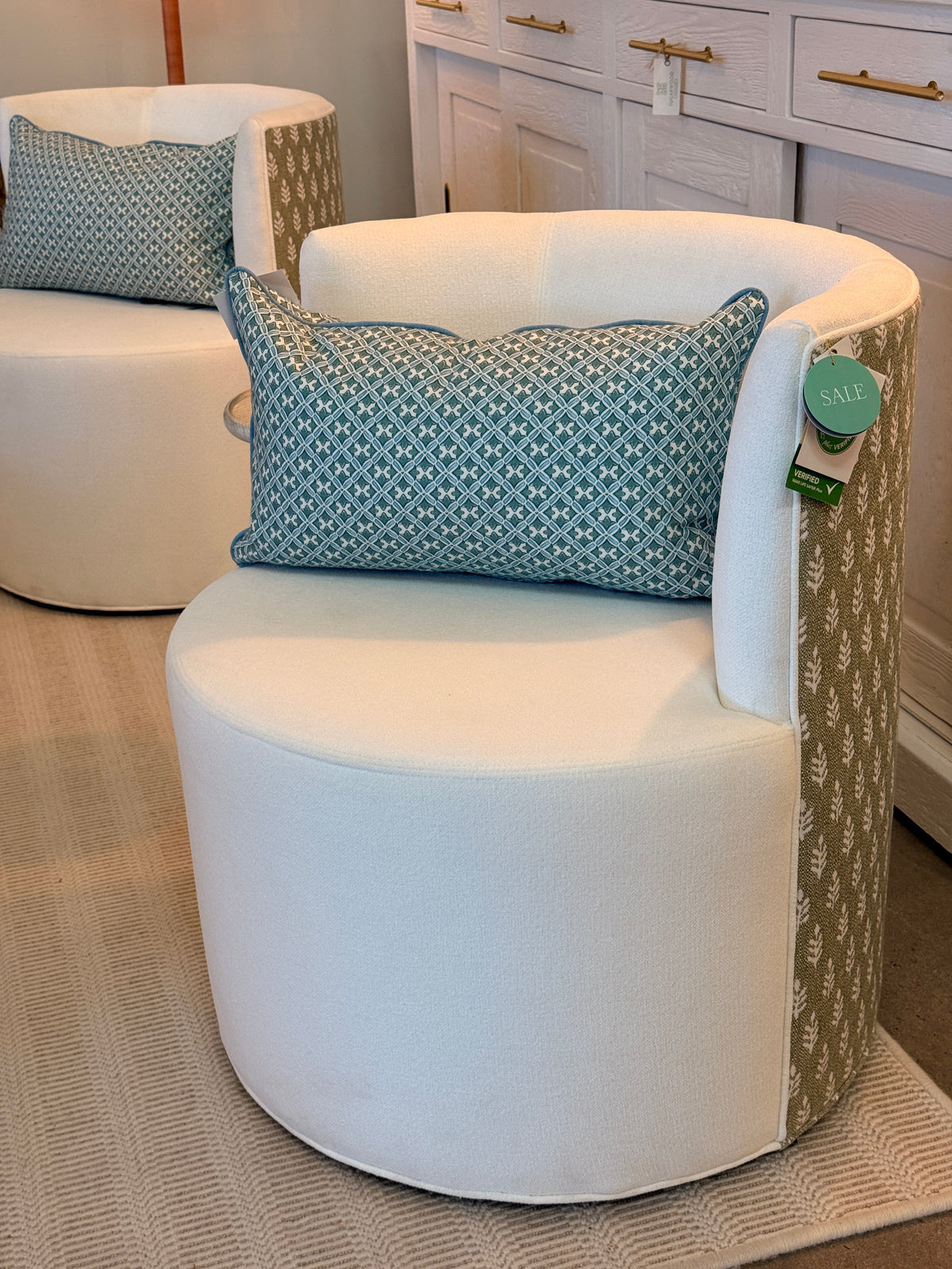 2855-05 Crawley Chair in Mycroft Porcelain + Leaflet Fern
