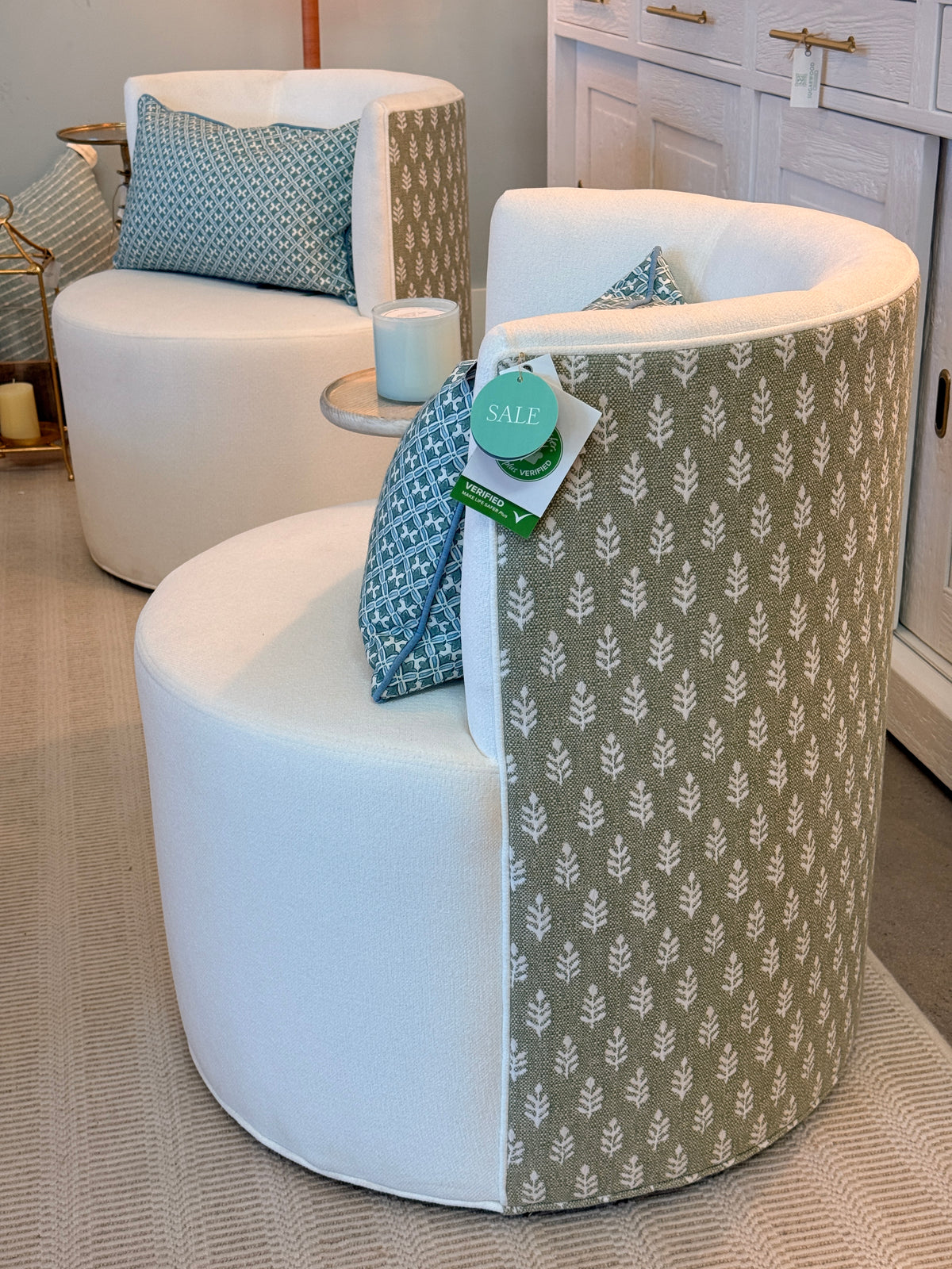 2855-05 Crawley Chair in Mycroft Porcelain + Leaflet Fern