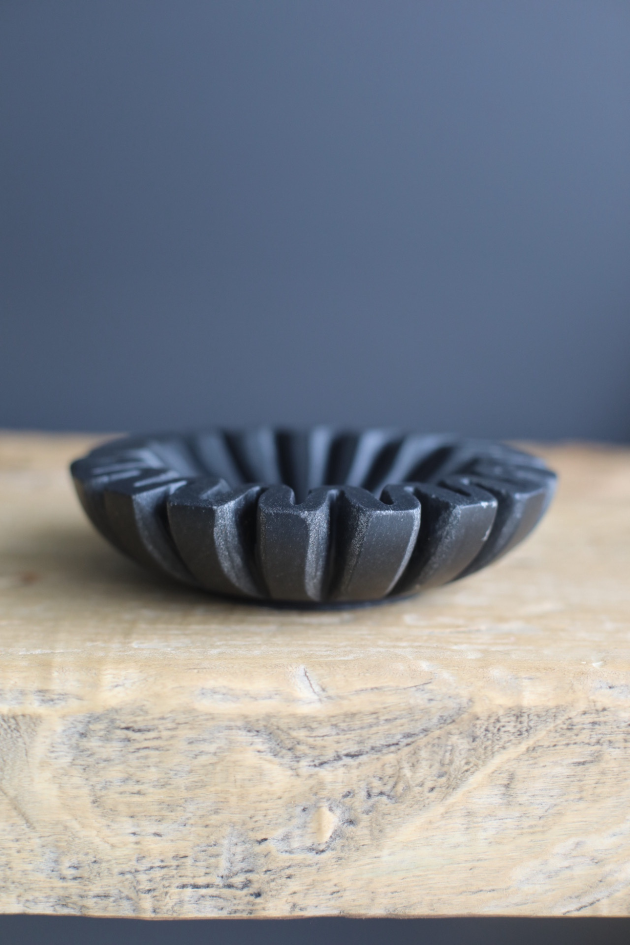Marble Fluted Scalloped Bowl Black