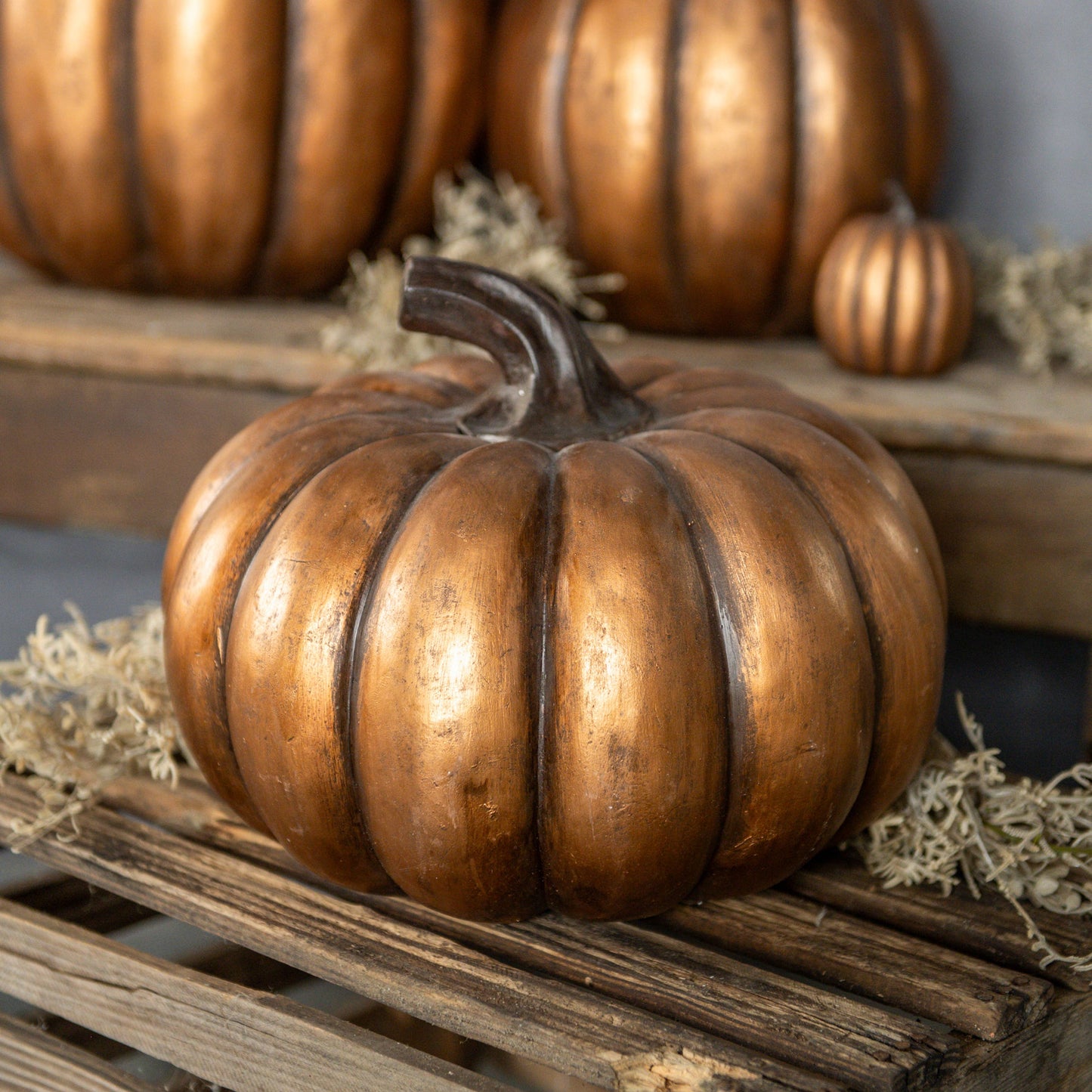 9" GOLD SHORT PUMPKIN