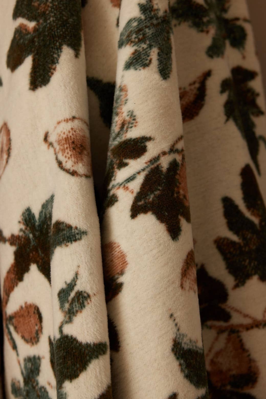 Fig Leaves Blanket